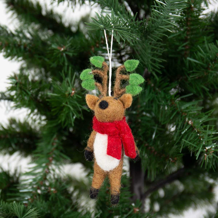 Deer with treetop